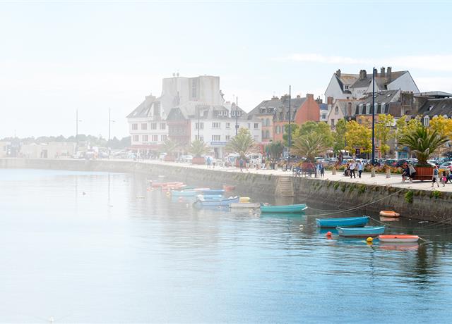 Port de Concarneau Hôtel les Océanides