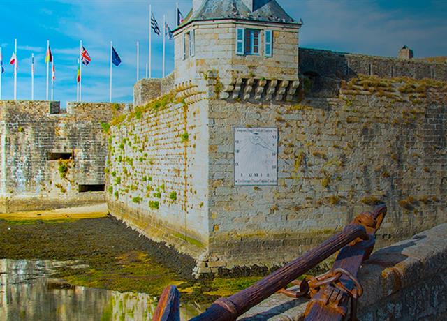 Port de Concarneau Hôtel les Océanides