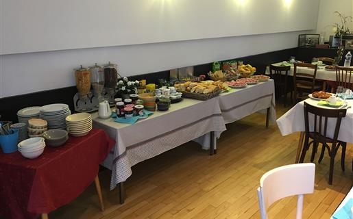 Petit déjeuner hôtel Les Océanides Concarneau